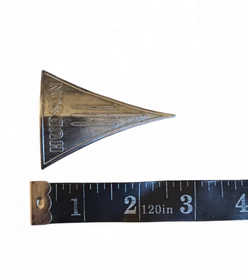 OEM 1936 Hudson 63 radiador rebanada de pizza emblema sin esmalte parrilla insignia Foto 2 de 4