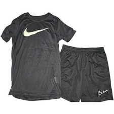 Boy's Nike Lot of 2 Active wear Short Sleeve T-Shirt  Shorts Outfit Set Small