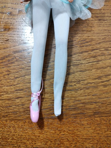 MATTEL 1976 Vintage BALLERINA BARBIE Doll Blonde Blue Eyes Missing Shoe - Picture 4 of 6