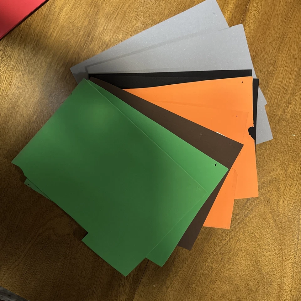 LOT OF FELT PIECES 7 PIECES 6 COLORS ALL MEASUREMENTS INCLUDED - Image 4 of 4