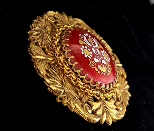 Vintage Miriam Haskell Large Red Enamel Flower Floral Round Brooch Pin 2.5” - Picture 4 of 7