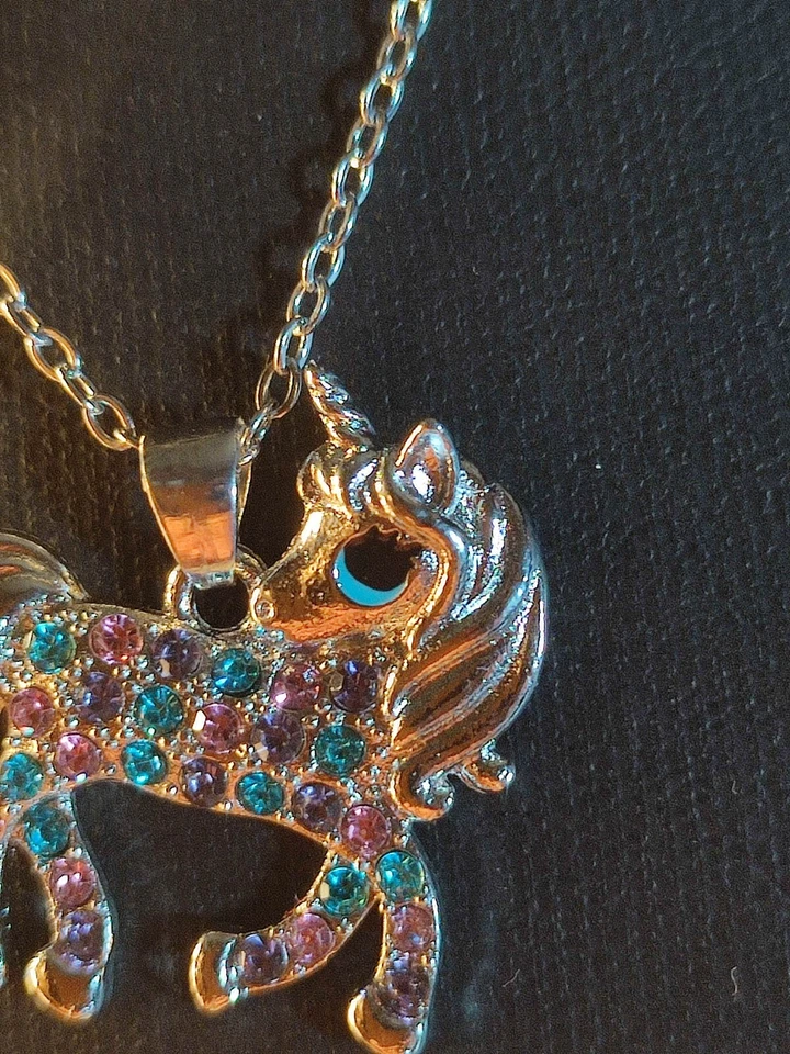 Damen Halskette in Silber Niedliches Einhorn schön & elegant Zeitlos modern - Bild 2 von 4