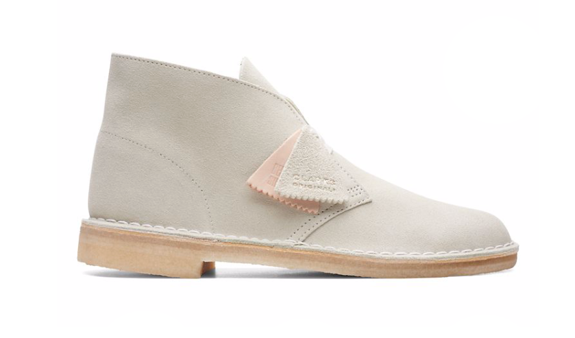 Clarks Originals Desert Boot ベージュ MENS Desert Boot Sand Suede Desert Boots | Clarks US