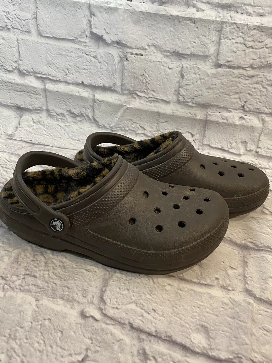Cheetah print online fuzzy crocs