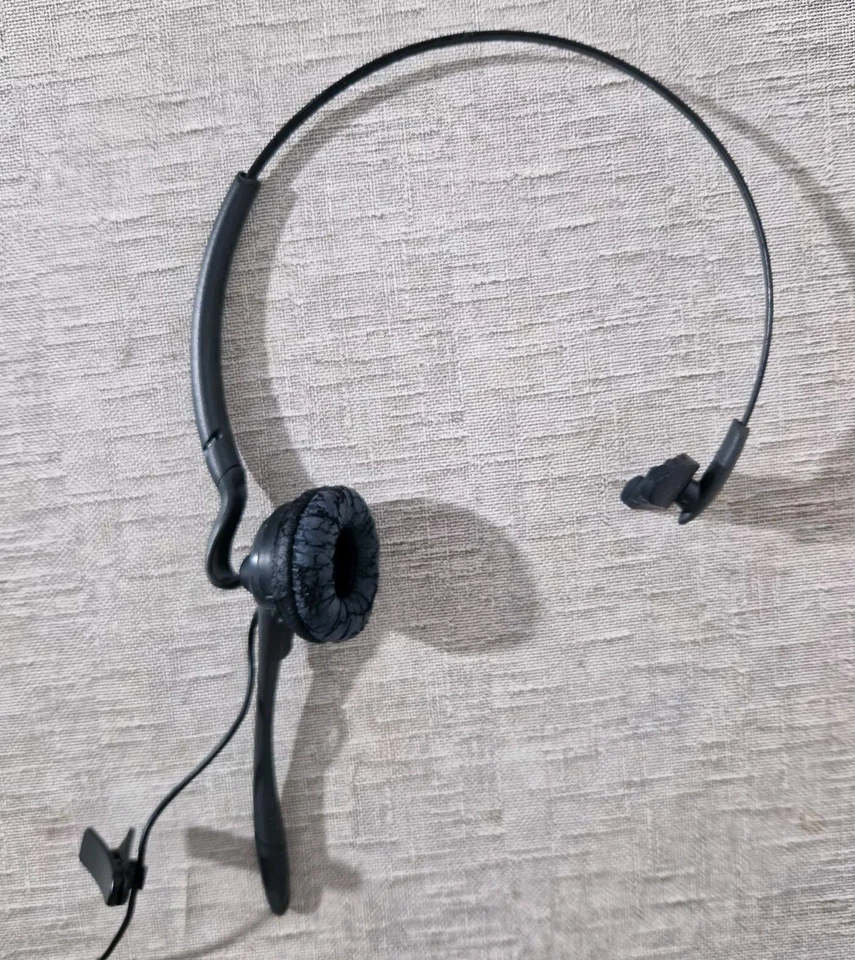 Plantronics M170 Mono Headset Over the Ear Noise Reduction Microphone Black - Image 4 of 4