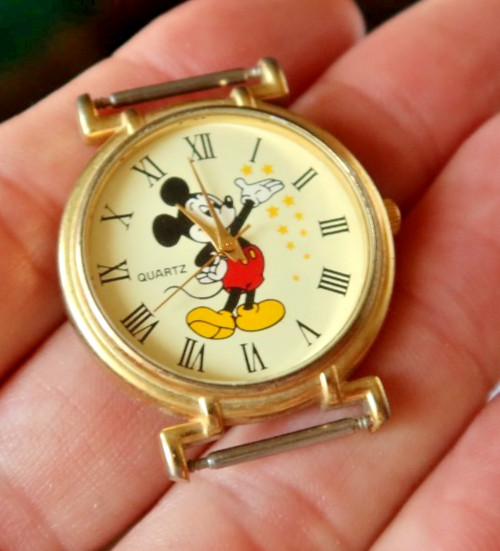 RARE Vintage Disney Mickey Mouse Watch Wristwatch Gold Tone Character Watch LOOK