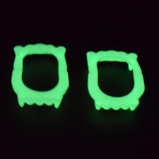 2Pcs Glow in the Dark Vampire Fangs Halloween Decor Plastic Teeth