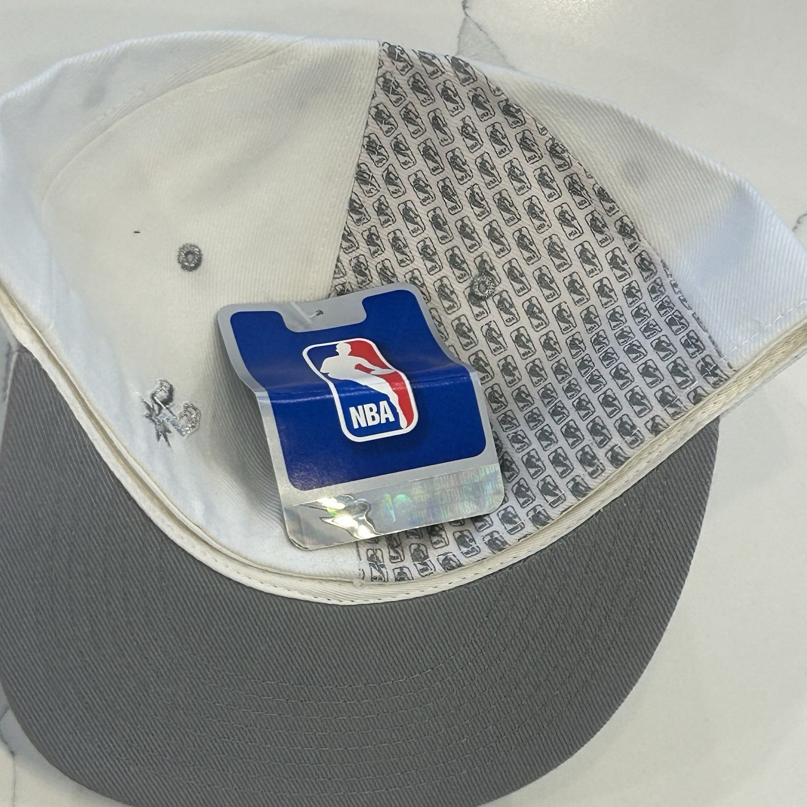 San Antonio Spurs NEW Reebok fitted hat size 8 White All Over & Silver Deadstock thumbnail 3