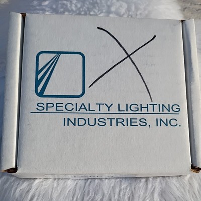Specialty Lighting Industries Square Aperture Accent Light 1009 TRIM/P14/95A new