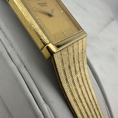Rare Men's Gold 26mm Tank Vintage Pulsar Watch V500-5A60 Sz 7.2