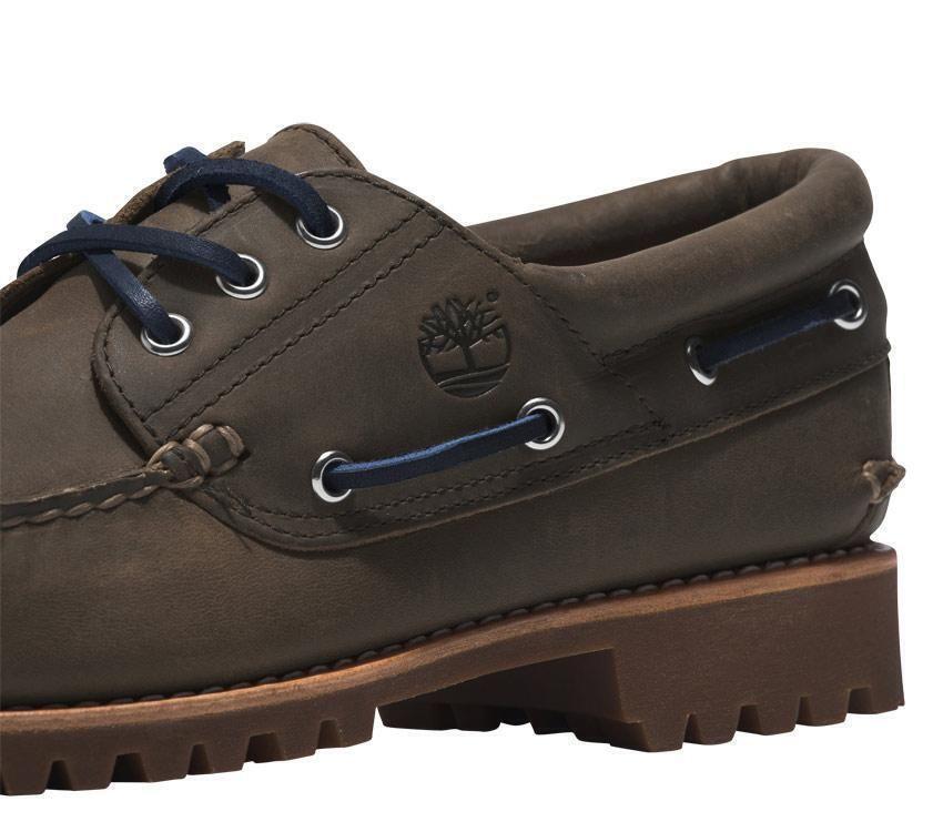 TIMBERLAND MEN'S CLASSIC 3-EYE LUG HANDSEWN BOAT SHOES