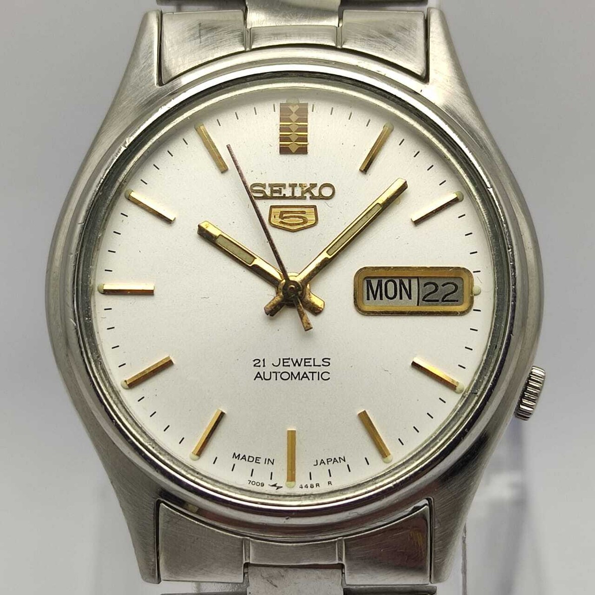 ✨SEIKO✨セイコー✨SEIKO5✨デイデイト✨7009-3150✨腕時計✨ Seiko 5 Men's Silver Tone Day/Date Automatic Watch 7009-3150
