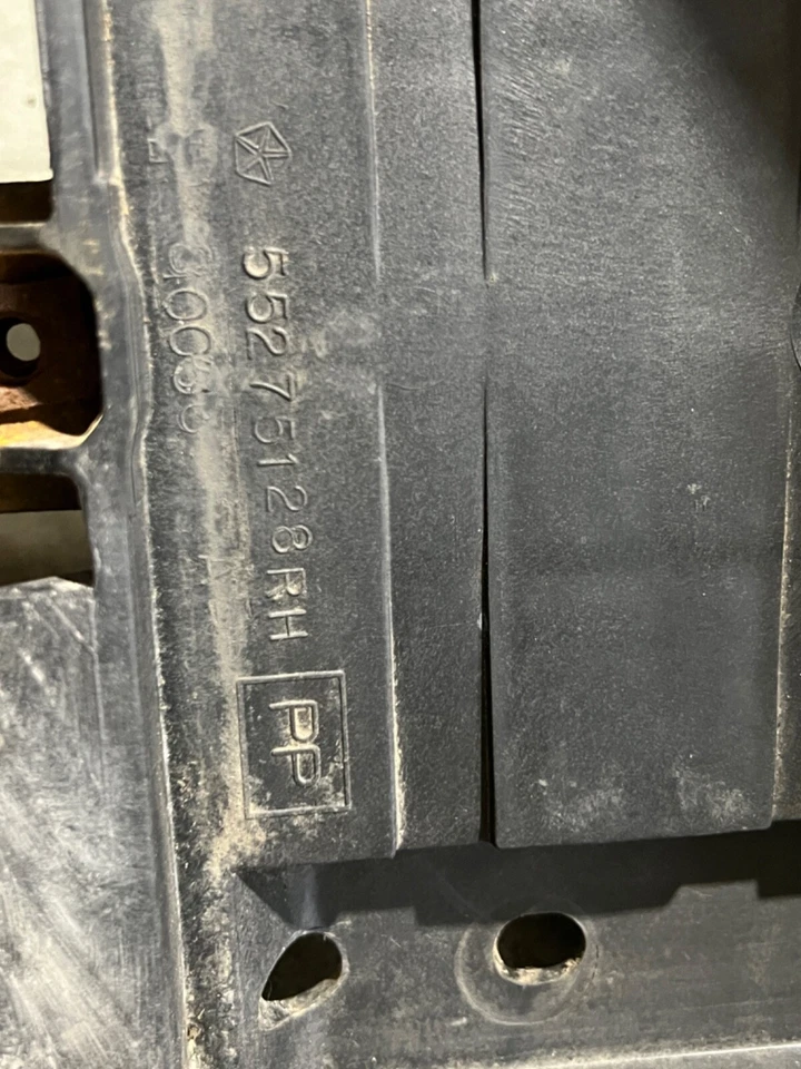 1994-2002 Dodge Ram Passenger Side Passenger Battery Tray 55275128RH Foto 3 de 4