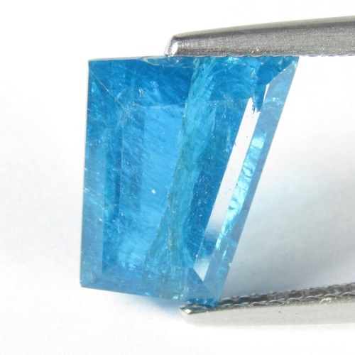 5.27Cts Natural Neon Blue Apatite 11.5x9.5x6.2mm Fancy Cut Loose Gemstone - Picture 3 of 4