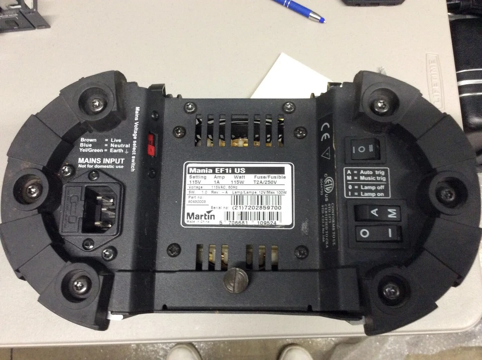 MARTIN MANIA EFi DJ LIGHTING EFFECTS UNIT - Image 2 of 4