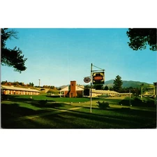 Vintage Raynor's Motor Lodge Postcard Franconia NH 1960s Unused Yankee Colour