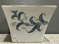 Vintage Andrea By Sadek Blue Floral Vase In Very Good Preowned Condition