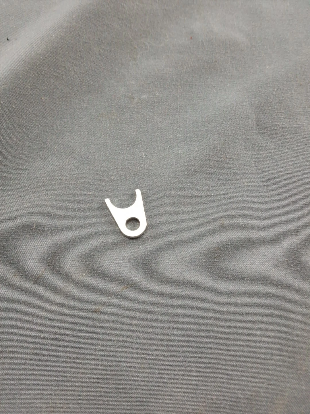 PLATE, NEEDLE VALVE