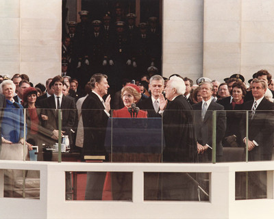 40th President RONALD REAGAN & GEORGE BUSH Glossy 8x10 Photo 1981 Poster Print 40th President RONALD REAGAN & GEORGE BUSH Glossy 8x10 Photo 1981 Poster Print