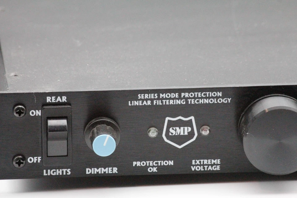 Furman PL-Plus Series II, 8 Outlet Power Conditioner SMP  - Tested - Image 3 of 4