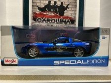 1:18 MAISTO 2005 CHEVROLET CORVETTE COUPE