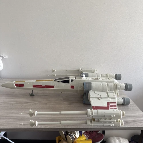 Star Wars Vintage Collection Luke Skywalker X-Wing X Wing Fighter Red 5