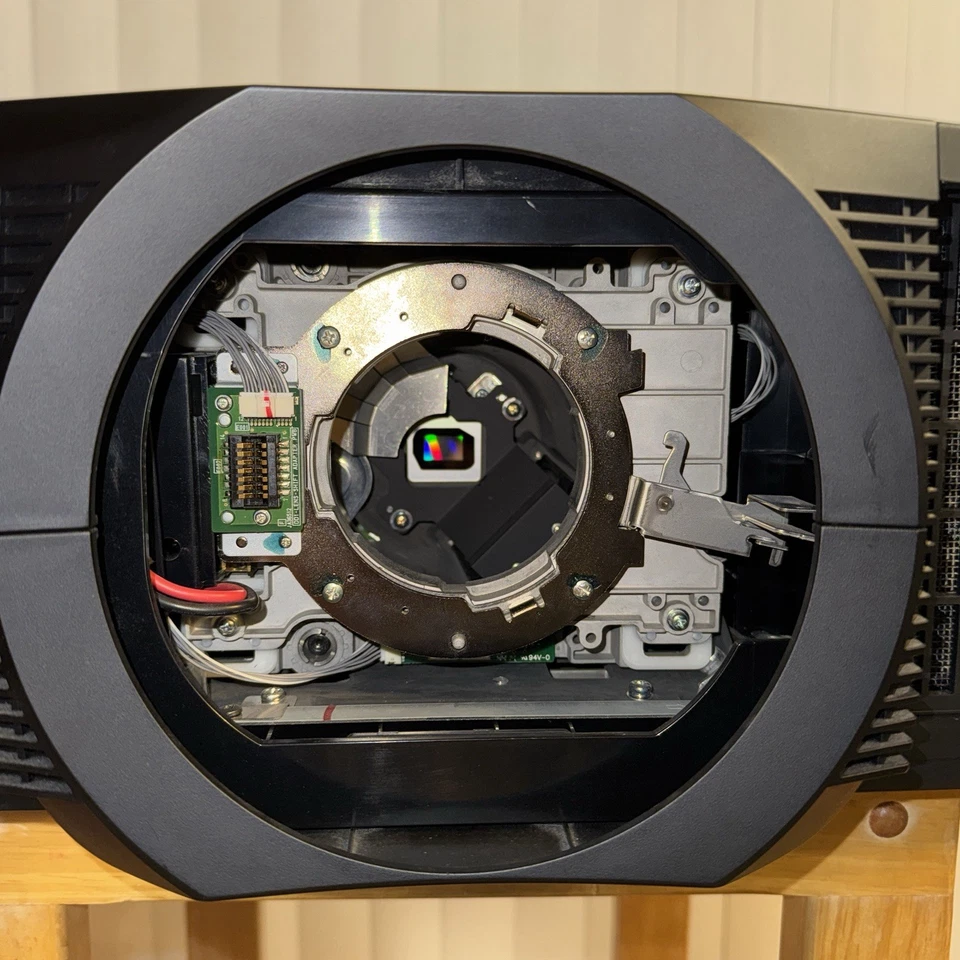 Proyector Christie DWU951 WUXGA DLP para gran lugar | 8500 lúmenes | 405 horas de lámpara Foto 3 de 4