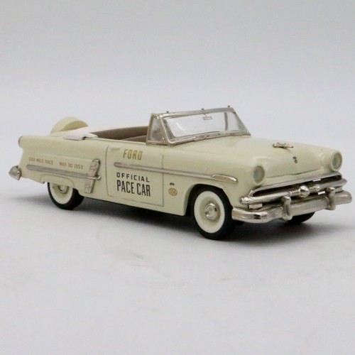 Buby Collector's Classics 1/43 Scale 1953 Ford Sunliner Indianapolis Pace Car