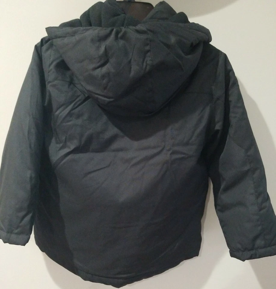 Chaqueta negra juvenil Calvin Klein Jeans talla 6 (NUEVA) Foto 2 de 4