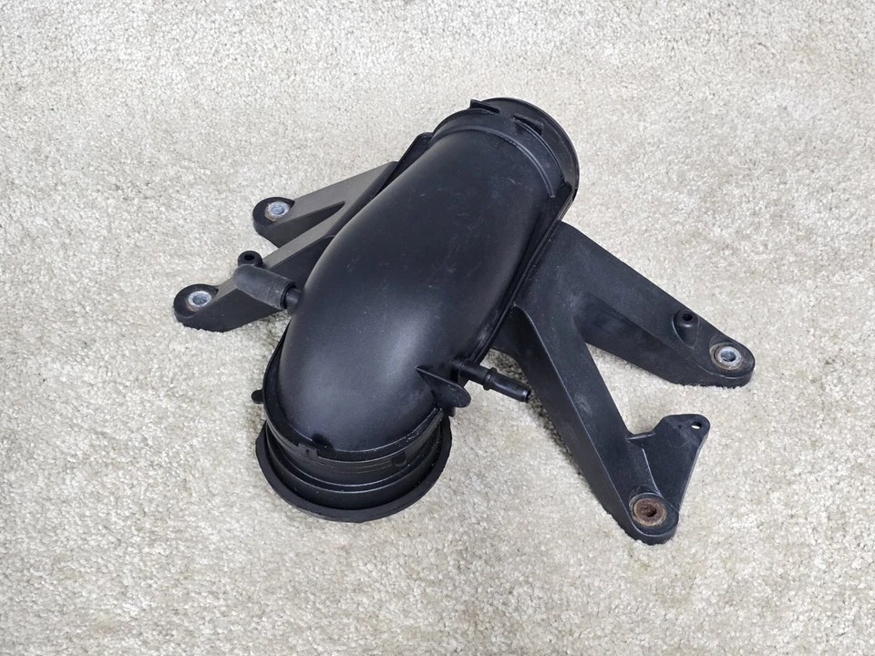 2007 Lincoln Navigator/Ford Expedition 5.4 Upper Air Intake Plenum OEM  - Image 2 of 4