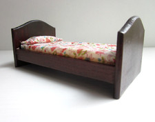 Casa delle Bambole-Letto Singolo della Camera-in Legno Color Mogano-Mobili 1:12