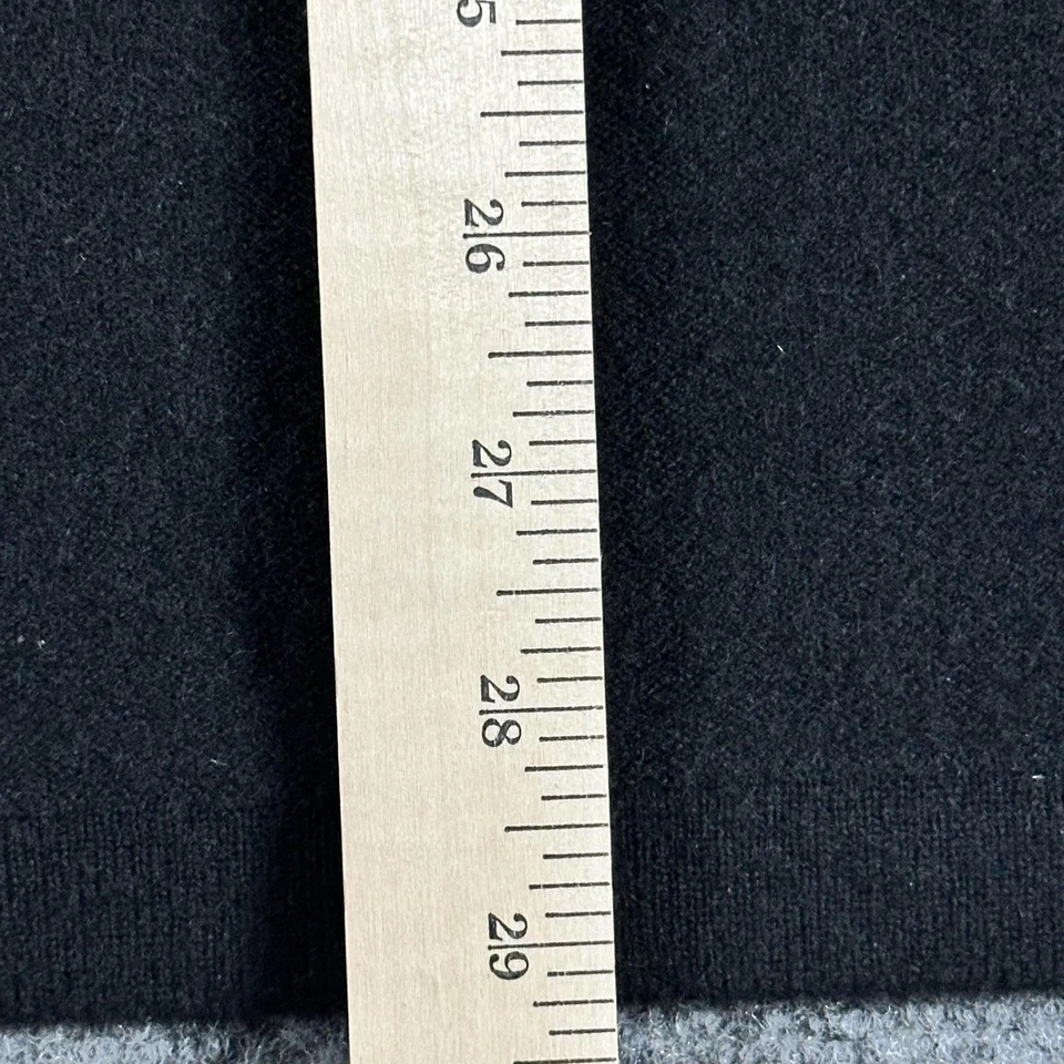 Suéter de cachemir Elena Solano para mujer mediano negro con volantes cárdigan frente abierto Foto 4 de 4