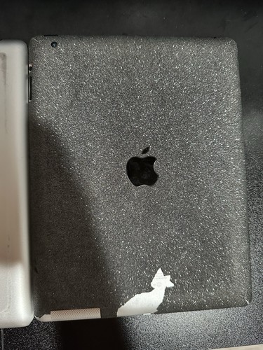 Lot of 3 Apple iPads - Broken Screens - FMI Off All Units- For Parts or Repair - Photo 5/16