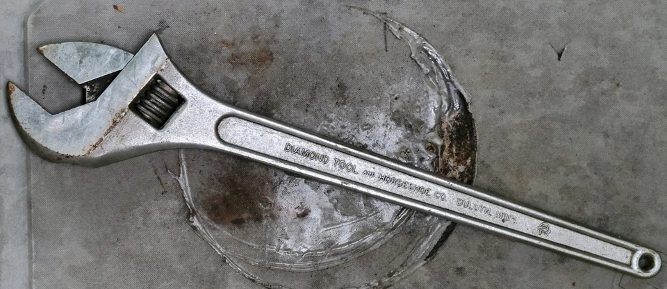 Diamalloy 24 Pulgadas Llave Ajustable Diamond Tool Horseshoe Co Duluth, MN Forjado Foto 2 de 4