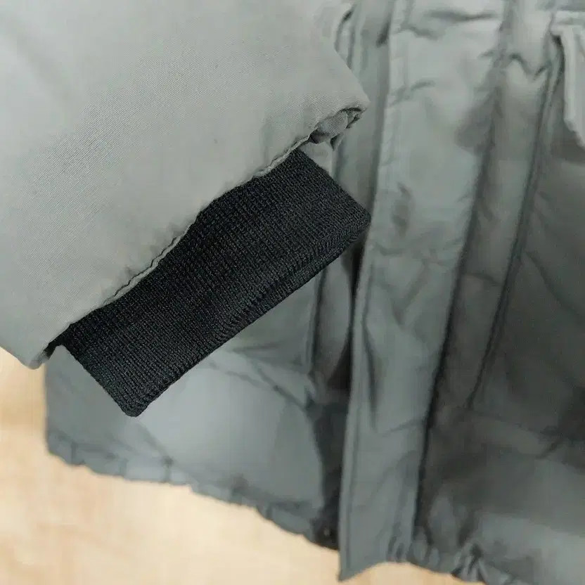 North Face U2 Goose Down Padding Jacket - Khaki G… - image 5