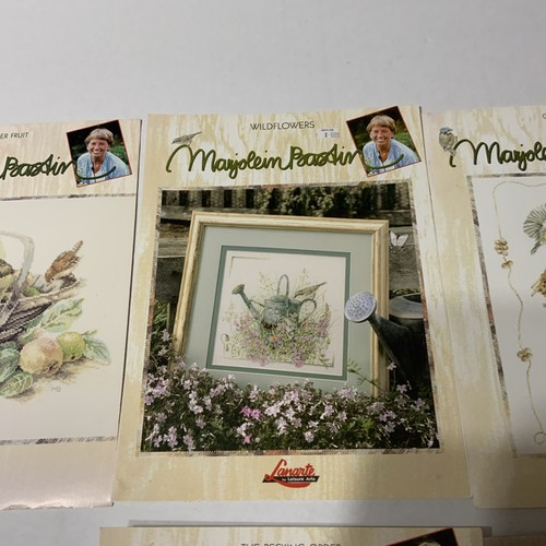6 diversi modelli punto croce contati Marjolein Bastin, da Smoker Estate - Foto 3 di 7