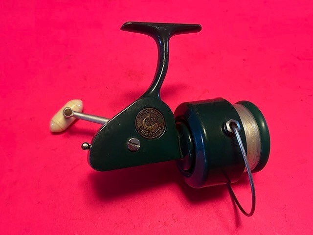 VINTAGE PENN SPINFISHER 710 SPINNING REEL FISHING REEL LOOKS