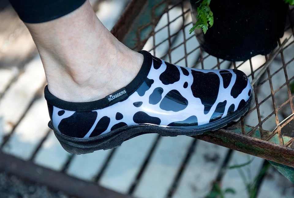 Zapatos de jardín impermeables zuecos con estampado de vaca Moo para mujer Foto 3 de 4