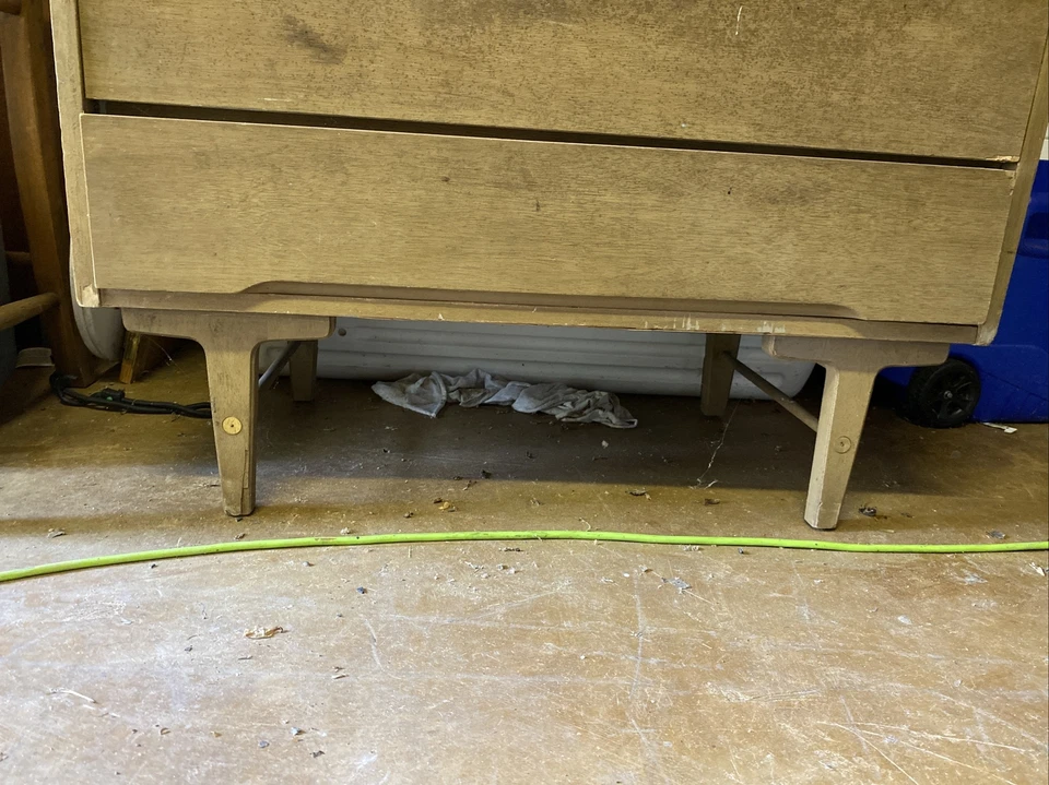 Cómoda Stanley de mediados de siglo de los años 50. ¡Excelente estado!! Foto 3 de 3