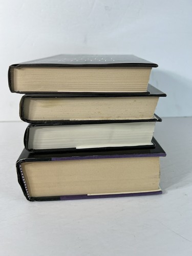 Dean Koontz Hardback Book Lot 4 Books containing 7 Novels Shattered Eyes Light - Picture 5 of 7