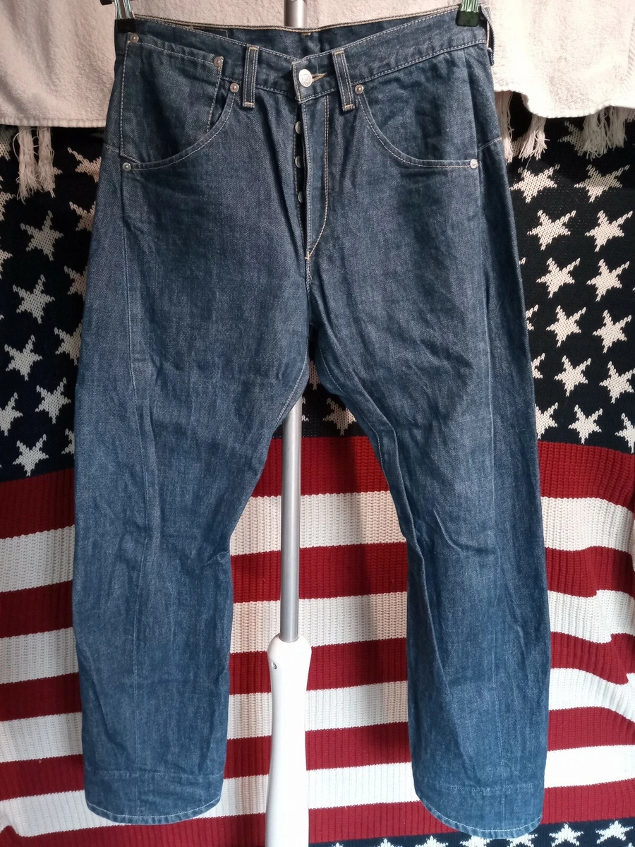 Levis 835 2025