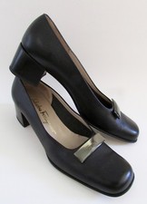 Salvatore Ferragamo Saffiano Leather Lucite Buckle Pumps Sz 7AA EUC