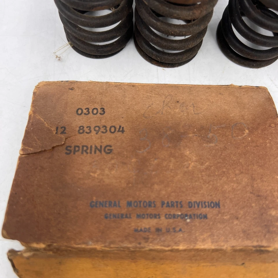 LOTE DE 9 - 1938 a 1948 Chevy Motor Válvula Muelles 839304 GM GENERAL MOTORS Foto 2 de 4