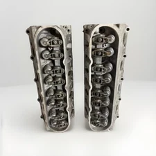 Pair Of GM LS2 LS6 Gen III Gen IV Cylinder Head 799  Set W/ Rockers OEM