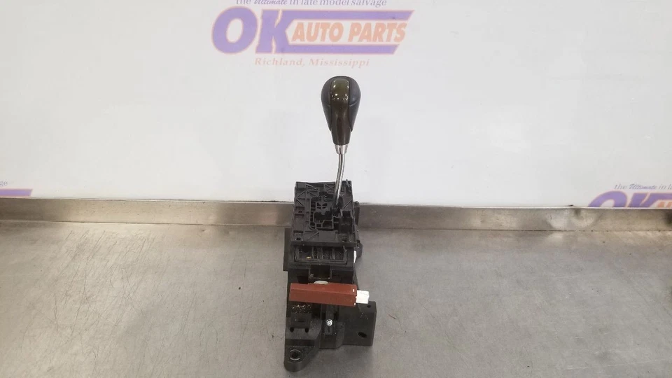 14 LEXUS ES350 AUTOMATIC TRANSMISSION SHIFTER ASSEMBLY - Image 2 of 4