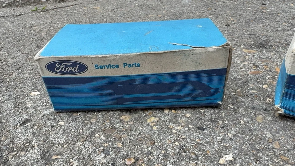 Genuine Ford Escort Mk2 RS1800 Wing Indicators Side Repeater. Loom And Lights. - Image 4 of 4