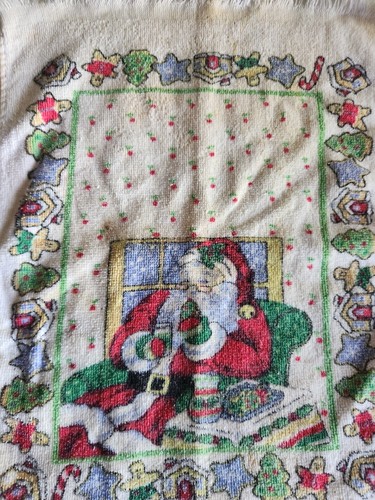 2 1980s Christmas Hand Towels Mistletoe 22"×14 • Santa 15"×11½"