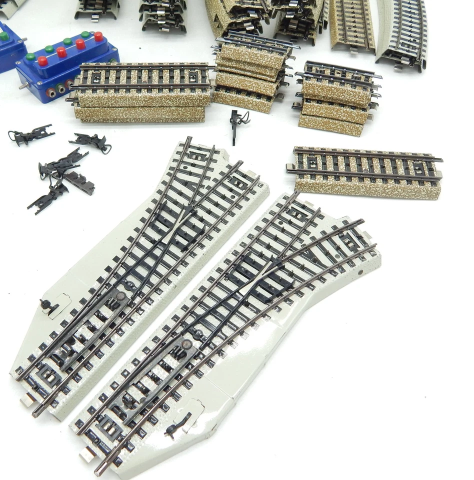 Märklin H0 M Gleise ca. 40 Stück Schienen Kurven Geraden Weichen Stellpulte - Bild 4 von 4