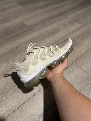 Nike Air VaporMax Plus Triple White Sail Cream Men s Size 10.5 Shoes 924453-100