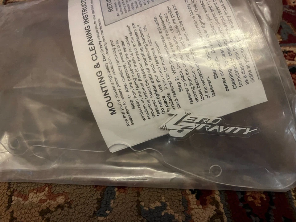 Pára-brisa transparente gravidade zero 10-577-01 para uma Yamaha YZF-R6 1999-2002 - Imagem 3 de 3